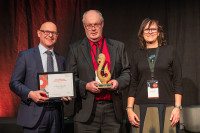 Stephen Markle, Ray Smith and Tracey Klenner presenting the overall winner award 